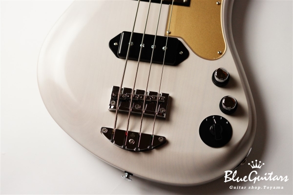 Supreme Collection Stormbreaker Bass - White Blonde #21100